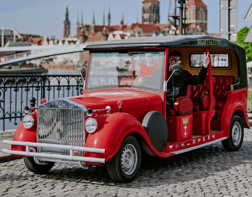 60 min of sightseeing in retro cars, Gdansk - Guide quality is the difference between okay and memorable