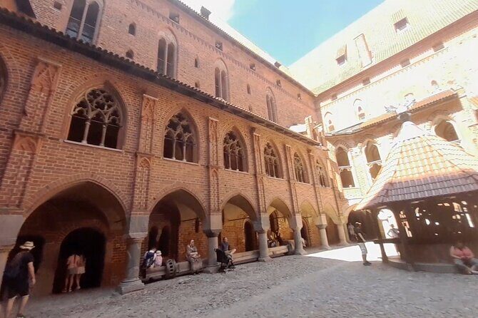 Aiport Gdansk Transfer to Malbork Castle or Stutthof - Who Should Book This Transfer to Malbork or Stutthof?