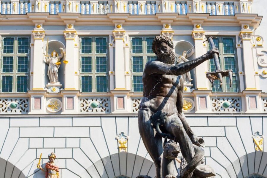 Artus Court and Gdansk Old Town Private Tour with Tickets - Key Points at a Glance