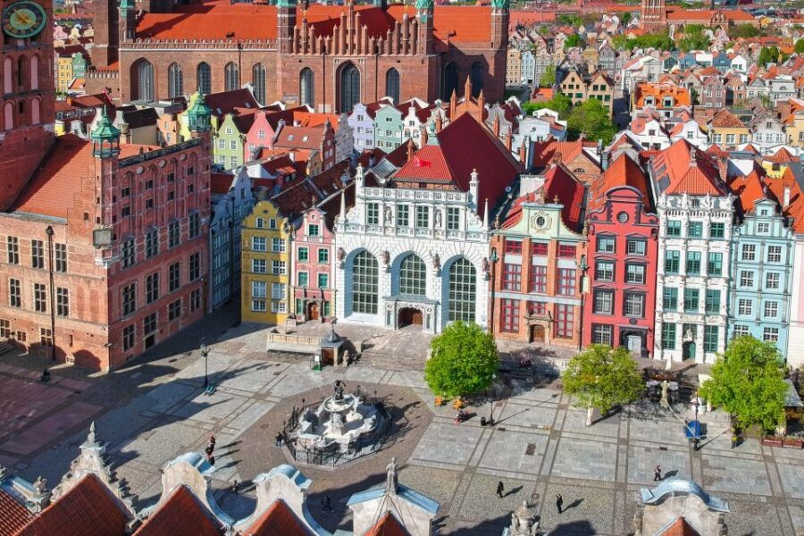 Artus Court and Gdansk Old Town Private Tour with Tickets - Legends, Polish Traditions, and Customs: What Your Guide Adds