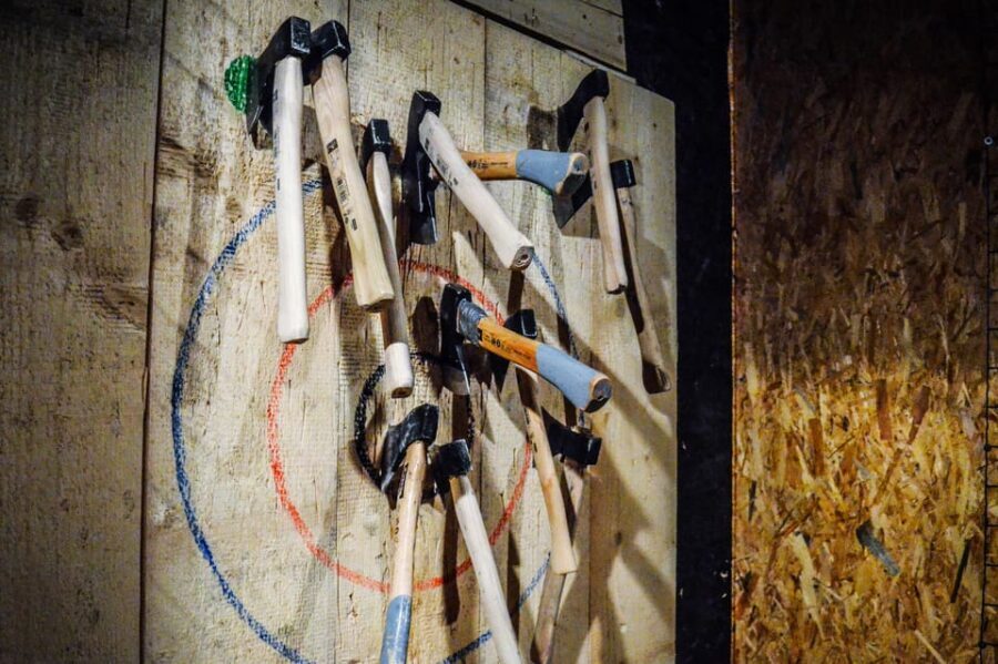 Axe Throwing Experience in Gdansk - Technique coaching: getting the axe to stick