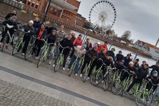 Bike Tour Gdansk - Standard - Europejskie Centrum Solidarności: learning the meaning, not just the facts