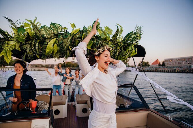 Boat Tour in Gdańsk – Explore the Historic Motława River - Who this cruise suits best