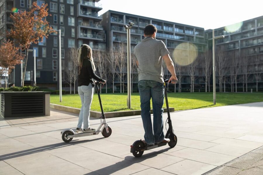 Electric Scooter Tour: Full Tour (Old Town + Shipyard) 3hour - Cobblestones and Comfort: The Real-World Considerations