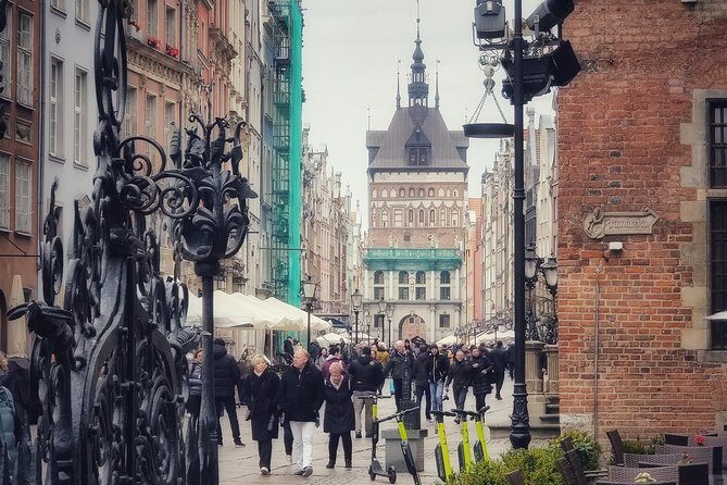 First Time in Gdańsk? Private Tour of Old Gdańsk’s Highlights - Meeting up: starting location and how pickup works