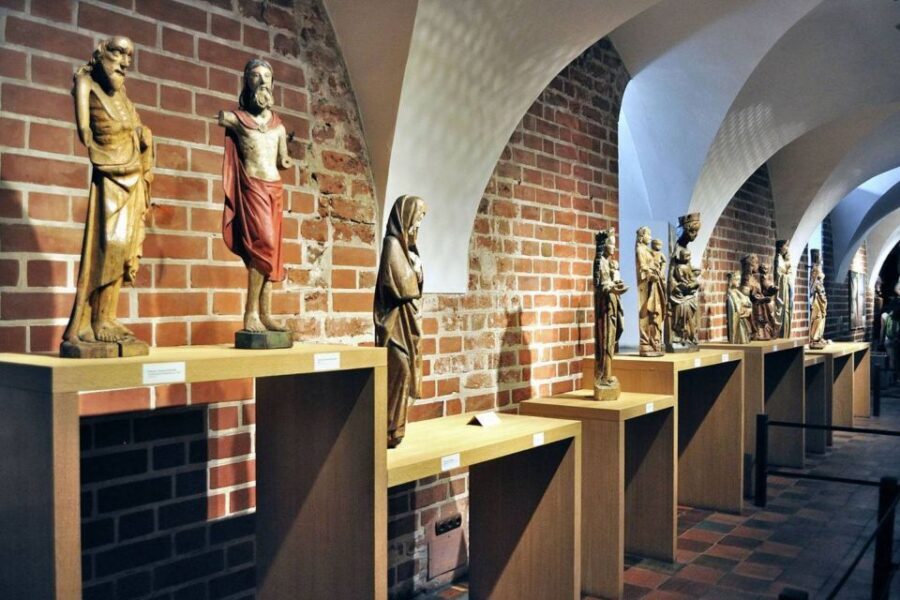 From Gdansk: Malbork Castle Trip with Ticket and Audio Guide - Skip-the-line tickets plus an included audio guide: freedom with guardrails