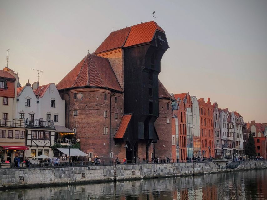 Gdańsk City Sights & History Guided Walking Tour in English - Rivers, canals, and why the water shapes everything