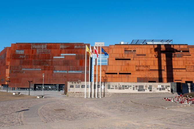 Gdansk European Solidarity Centre Guided Tour - What to bring (and what not to worry about)