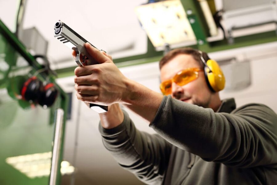 Gdańsk: Extreme Gun Shooting Experience with Transfers - Packages Basic, Rambo, Terminator: Choosing the Right Level