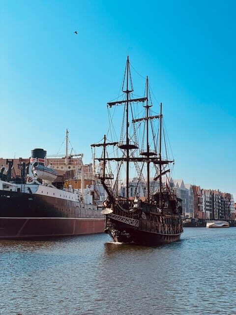 Gdansk: Guided Round-Trip Cruise to Westerplatte - From Długie Pobrzeże to Westerplatte: What This Cruise Is Really Like