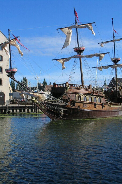 Gdansk: Guided Round-Trip Cruise to Westerplatte - Seats, Sightlines, and Sound: The Three Things That Decide Your Experience