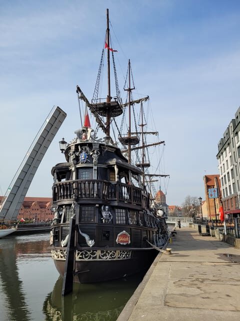 Gdansk: Guided Round-Trip Cruise to Westerplatte - What You Learn Along the Water: Why This Route Feels Meaningful