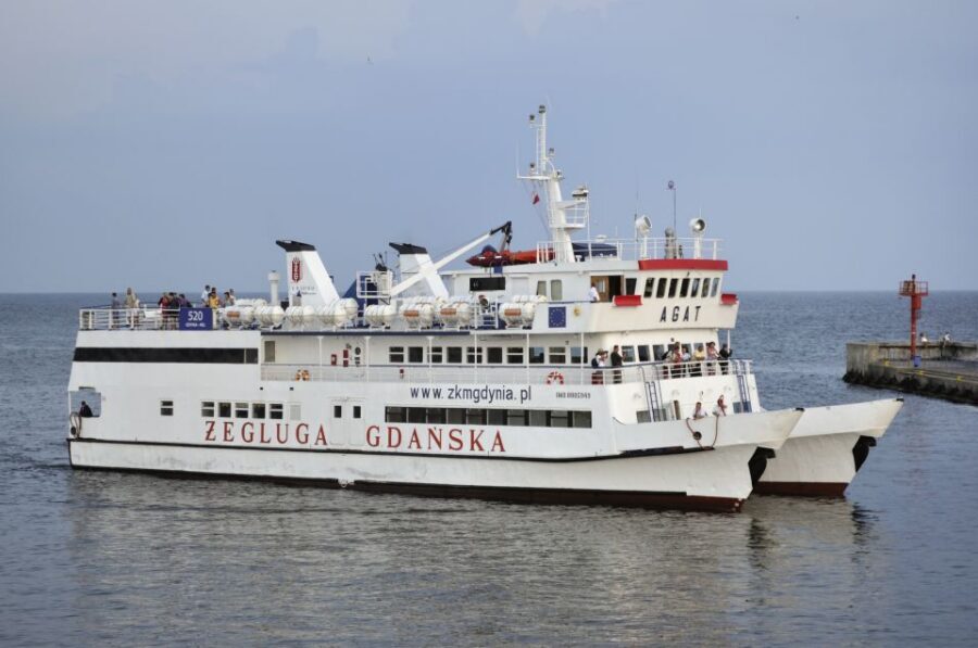 Gdansk Hel Peninsula Private Guided Tour with Cruise or Car - Puck Bay harbour and Jurata pier: the end-of-day sea scene