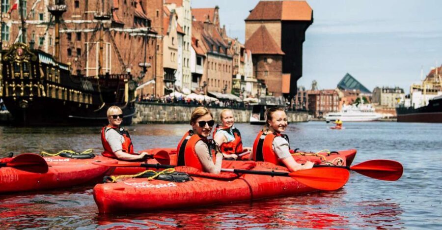Gdańsk: Islands and Canals Private Kayak Tour - Granary Island to Ołowianka Island: Two Stops, Two Different Moods