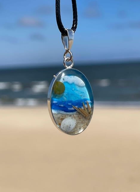 Gdansk: Jewelry Making Workshop with Amber - What You’ll Make: Pendant or Bracelet with Regional Materials
