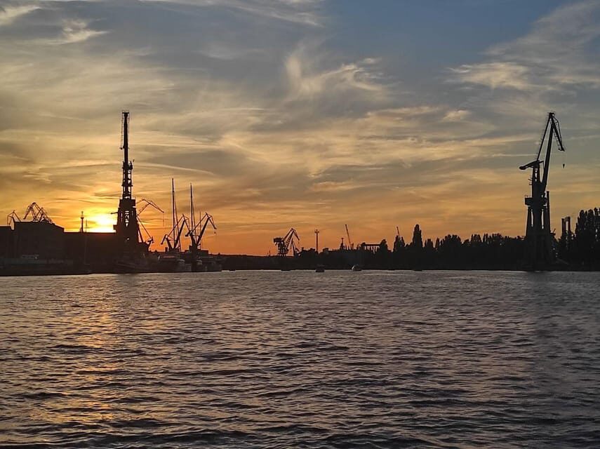 Gdańsk: Motława River Eco Cruise at Sunset with Prosecco - Should you book this sunset cruise in Gdańsk?