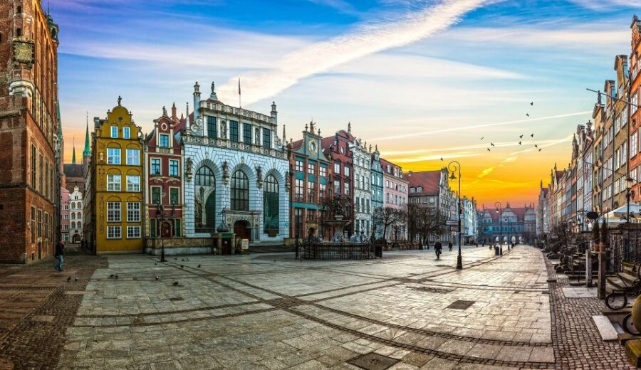 Gdansk Old Town: German Influence Walking Tour - The Royal Route: Golden Gate to Long Market (and why it matters)