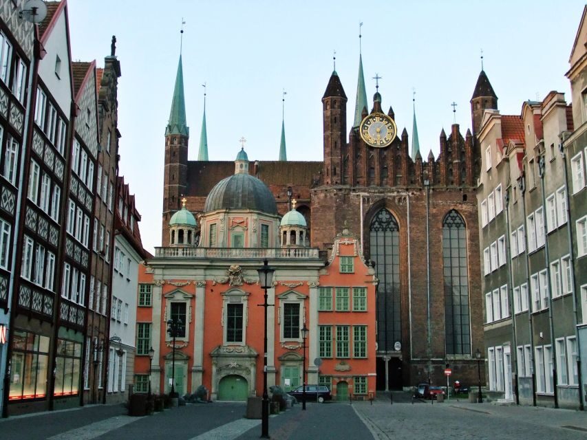 Gdansk Old Town Half-Day Private Walking Tour - Golden Gate to Dluga Street: the Old Town story starts fast