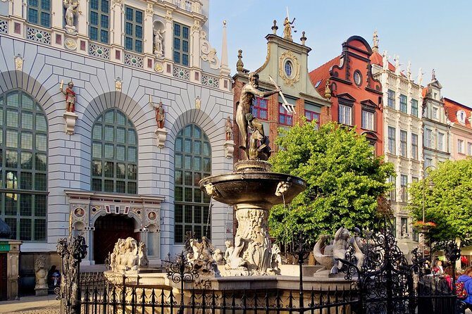 Gdańsk: Old Town Private Walking Tour with Legends and Facts - First Stop: Upland Gate and the Medieval Wall Feel