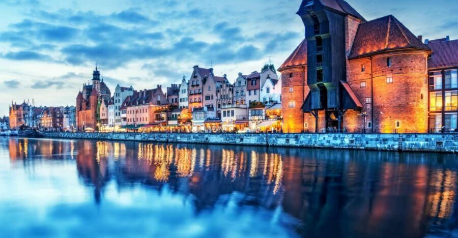Gdańsk: Old Town Private Walking Tour with Legends and Facts - Artus Court: When Merchants Had Their Own World