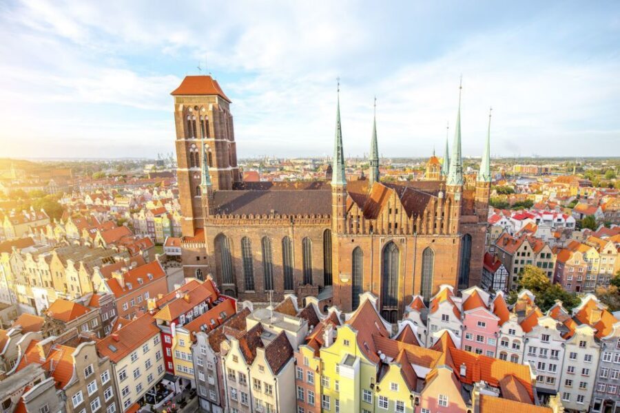 Gdańsk: Old Town Private Walking Tour with Legends and Facts - Great Armoury Finale: Renaissance Detail at Walking Distance
