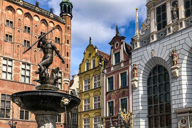 Gdansk Private Bike Tour - Old Town Landmarks: Neptune’s Fountain, Golden Gate, and St. Mary’s