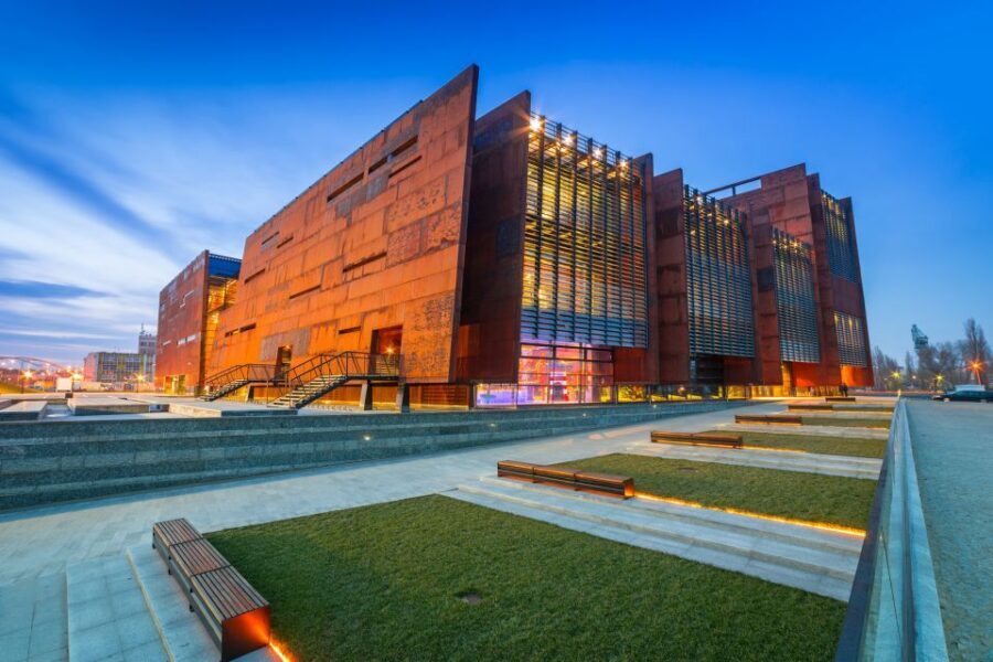 Gdansk: Private Communism Tour with Solidarity Center Museum - Timing, what fits in 4 hours, and how to get value from it