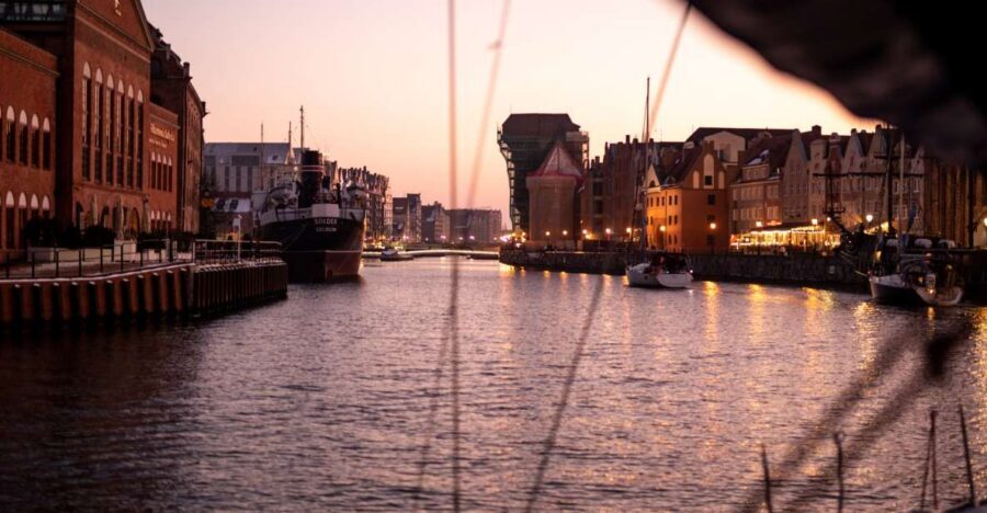 Gdańsk: Scenic Sunset Cruise with Welcome Drink - Why This Gdańsk Sunset Cruise Feels Different