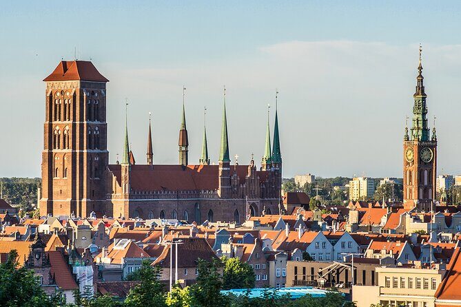 Gdansk Shore Excursion Private Sightseeing Tour - Sopot Beach and Monciak Street: the promenade that puts you in a holiday mood
