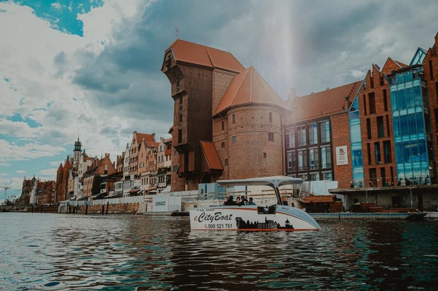Gdańsk: Sightseeing EcoCruise around the Old Town of Gdansk - Continuing Along Motława: A Maritime Feel Without the Full Day