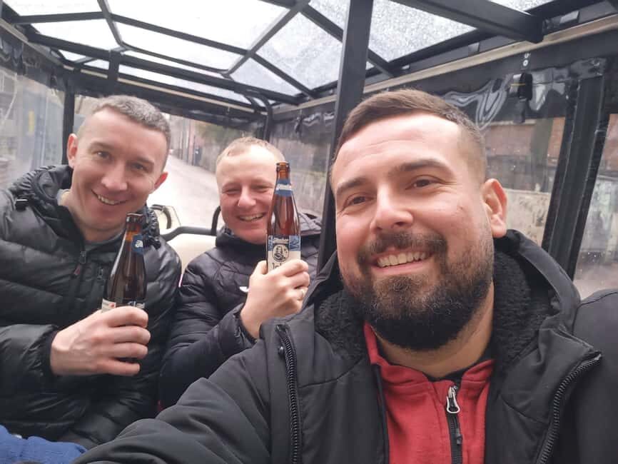Gdansk Top Beer & Highlights Tour by Golf Cart/Buggy - Getting picked up near Neptune’s Fountain (and why the meeting point helps)