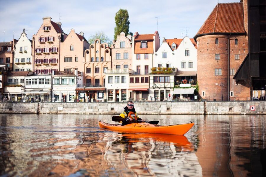 Gdansk: Winter Kayaking Tour - Drysuits, paddle muffles, and staying warm for real