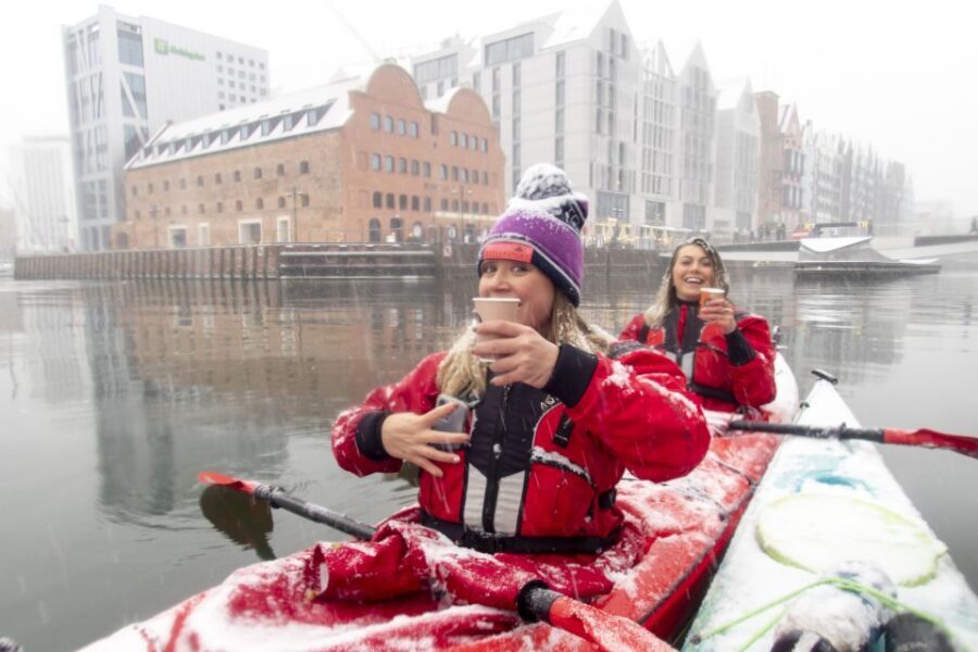 Gdansk: Winter Kayaking Tour - Radunia canal twists: romantic scenes you can actually follow