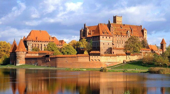 Malbork Castle and Westerplatte Tour with Lunch - Malbork and Westerplatte in One Smooth Gdansk Day