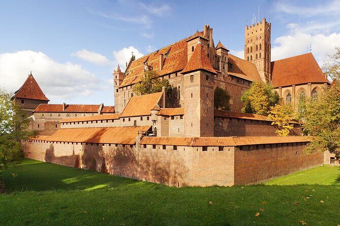 Malbork Castle Private Tour from Gdansk - The Vistula Delta drive: history prep on the way to Malbork