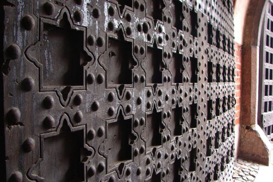 Malbork Castle Tour: 6-Hour Private Tour - Teutonic Knights Meets Monastic Life: What the Tour Brings Into Focus