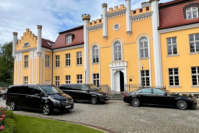 Private Round Trip Transfers from Gdansk Airport (GDN) to Gdansk - How flight monitoring and waiting time protect your schedule