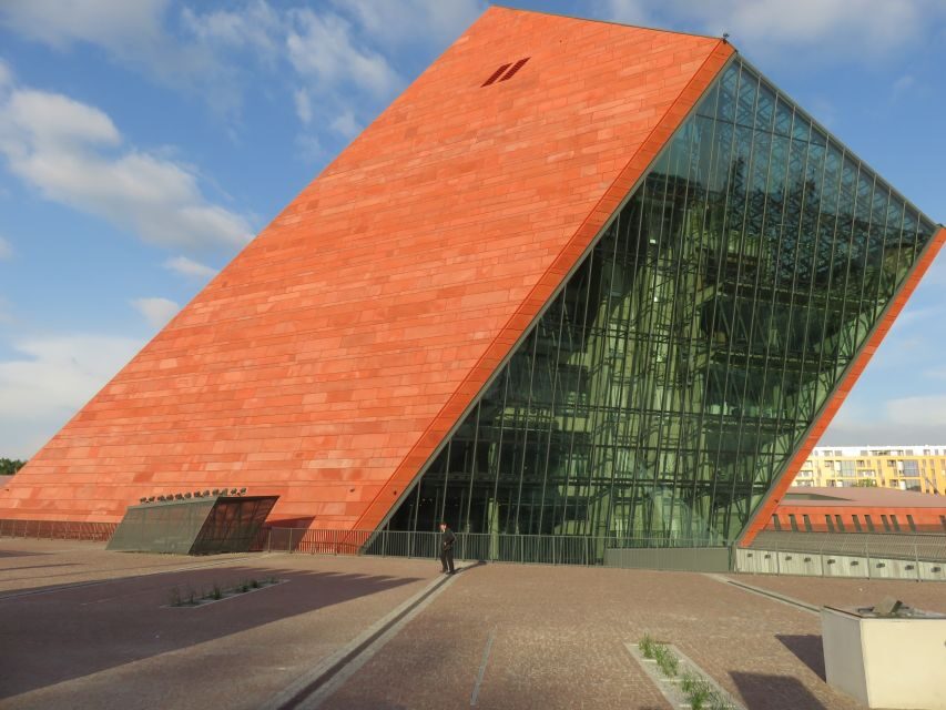 Stutthof Concentration Camp and Museum of WWII: Private Tour - Museum of the Second World War in Gdansk: what makes it worth time