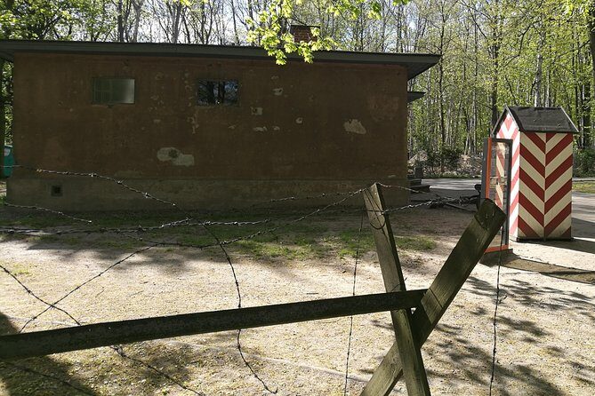 Westerplatte private tour led by Expert-Guide (door to door) - Westerplatte in 2.5 hours: a small window with big stakes